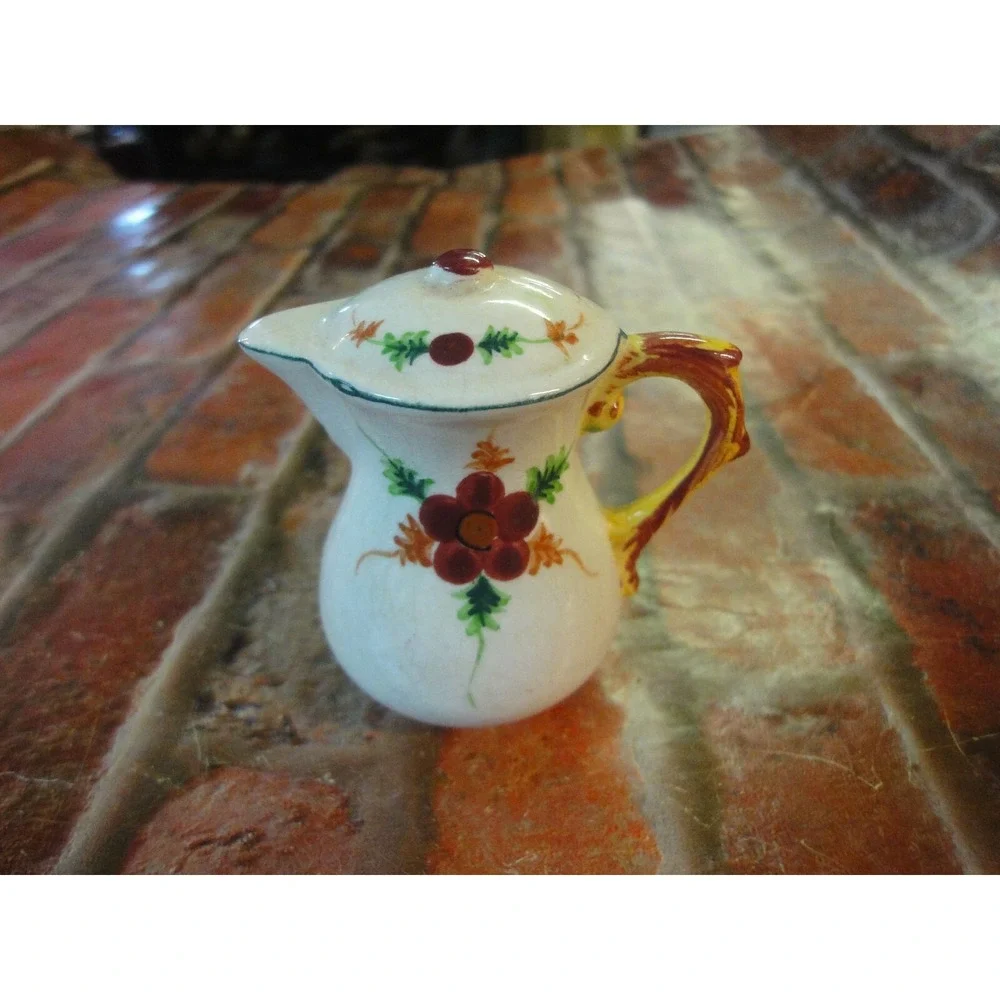 Japan made vintage teapot shape flower‎  salt shaker tea party decoration